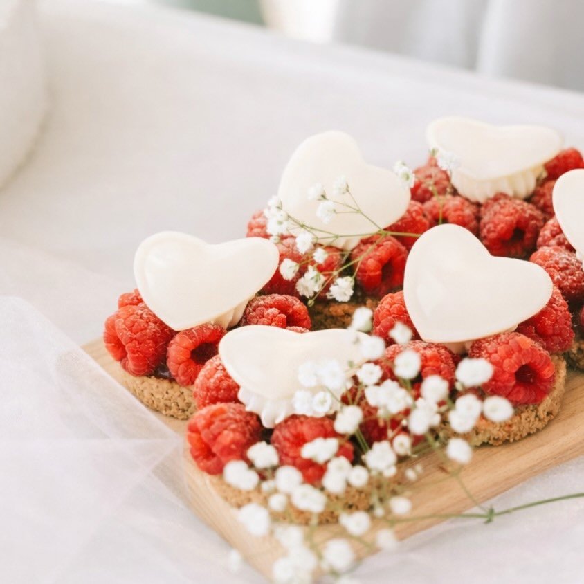 La touche finale d’une journée chargée d’émotions ✨
 
#dessertdemariage #mariagefrance
#traiteurmariage #gastronomieevenementielle
#evenementielhautdegamme