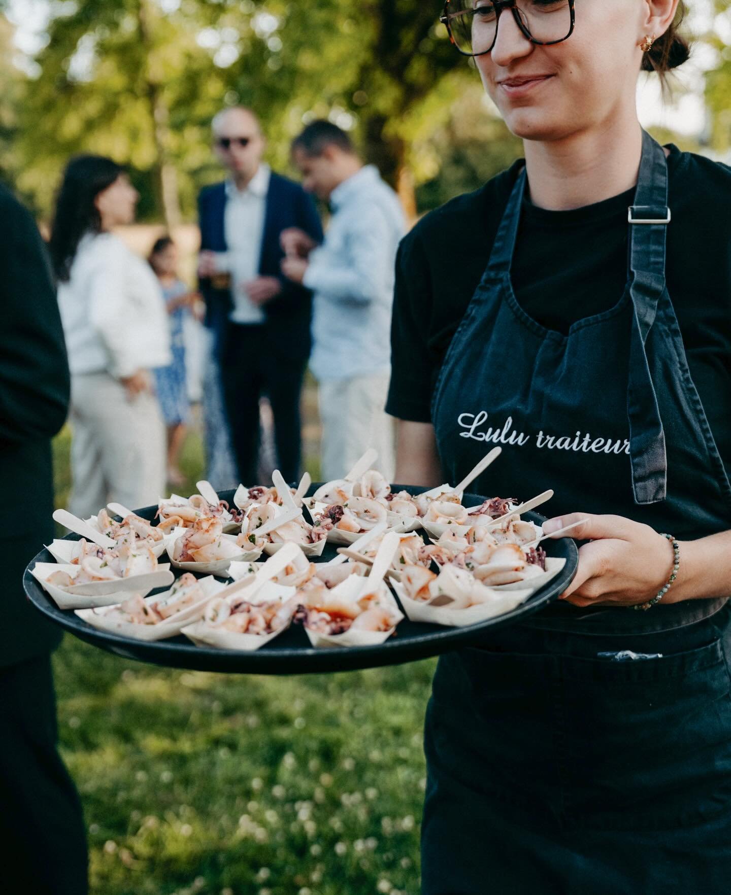 Être là, au bon moment.
 
Avec précision et discrétion.
 
#traiteurevenementiel #traiteurmariage #mariage #luxurywedding #landes